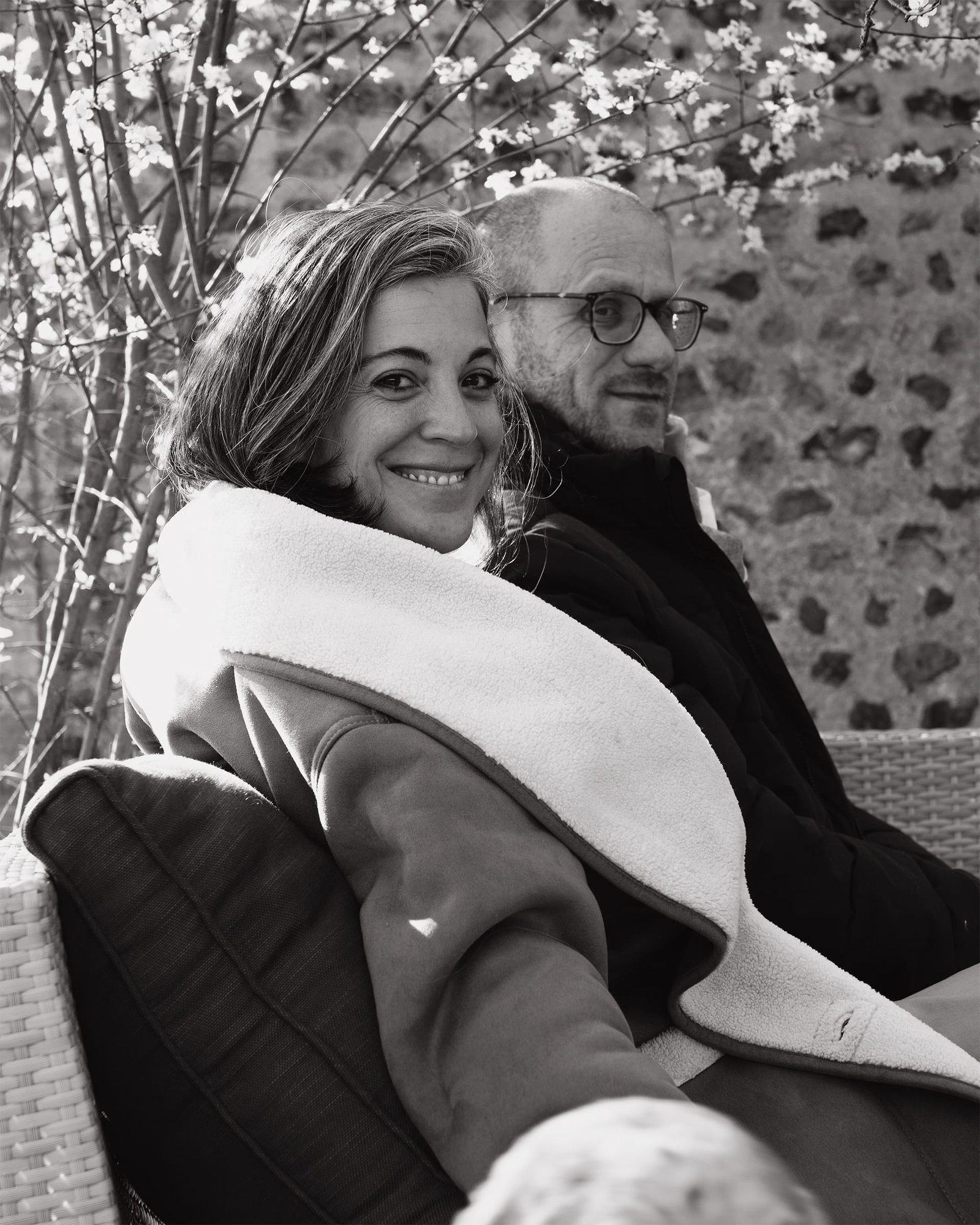 Portrait de Julie Arrue et Grégory Ros, thérapeutes dans le Perche